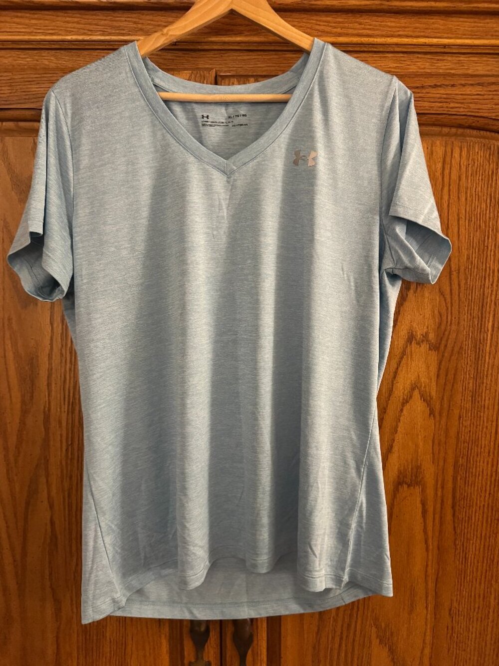 Under Armour HeatGear Light Blue V‑Neck Short Sleeve Tee